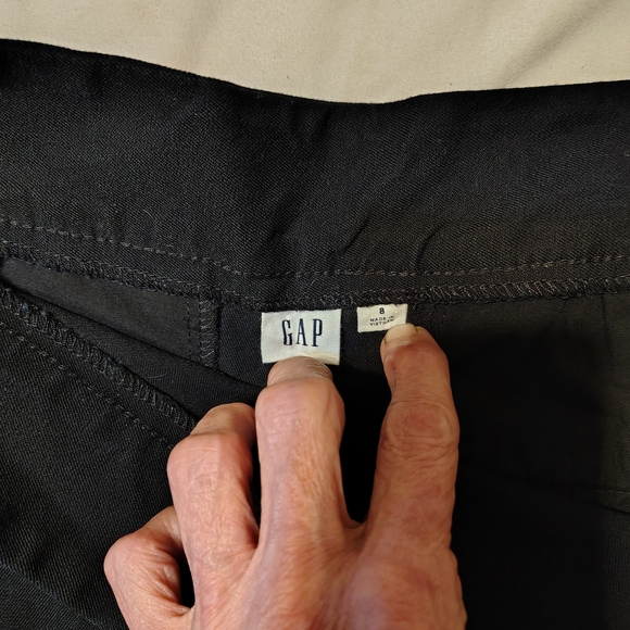 GAP Women's Black Shorts Size 8 - Picture 3 of 7